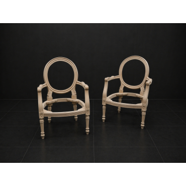 Lot 2 Carcasses de Fauteuils Médaillon ENFANT Style Louis XVI en stock