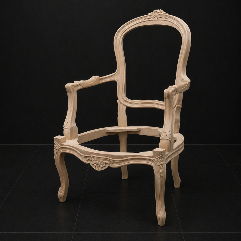 Lot 2 Carcasses de Fauteuils Cabriolet de Style Louis XV en stock