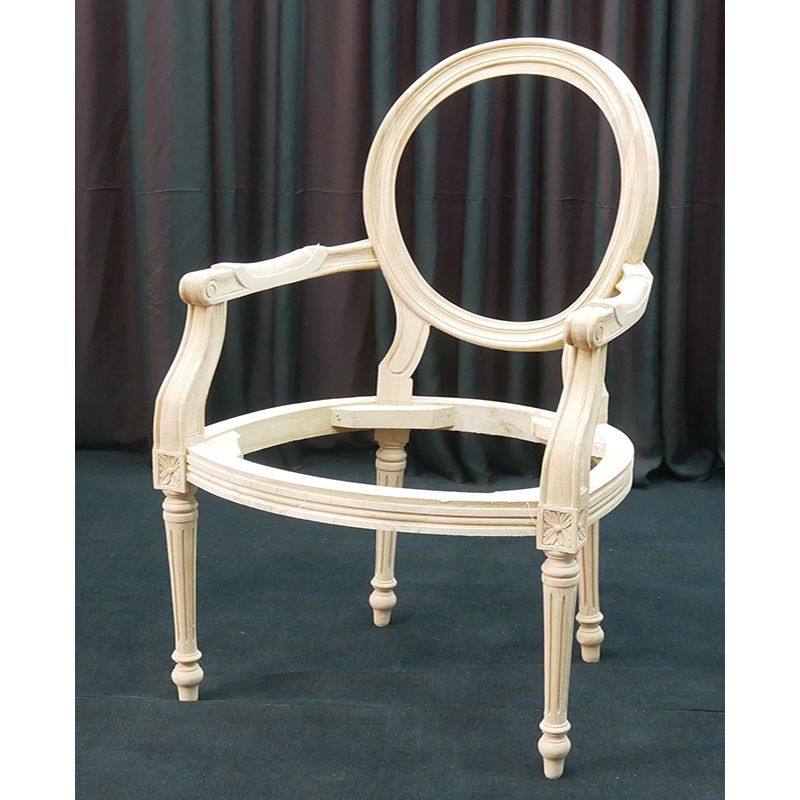Lot 2 Carcasses de Fauteuils Médaillon de Style Louis XVI