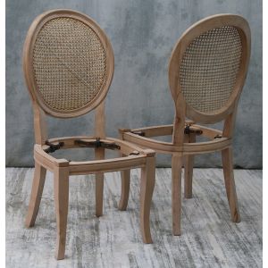 Lot 4 Carcasses de Chaises Médaillon Cannées avec pieds Sabres