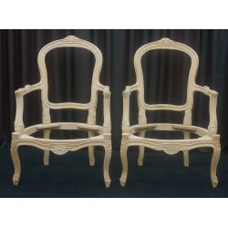 Lot 2 Carcasses de Fauteuils Cabriolet de Style Louis XV