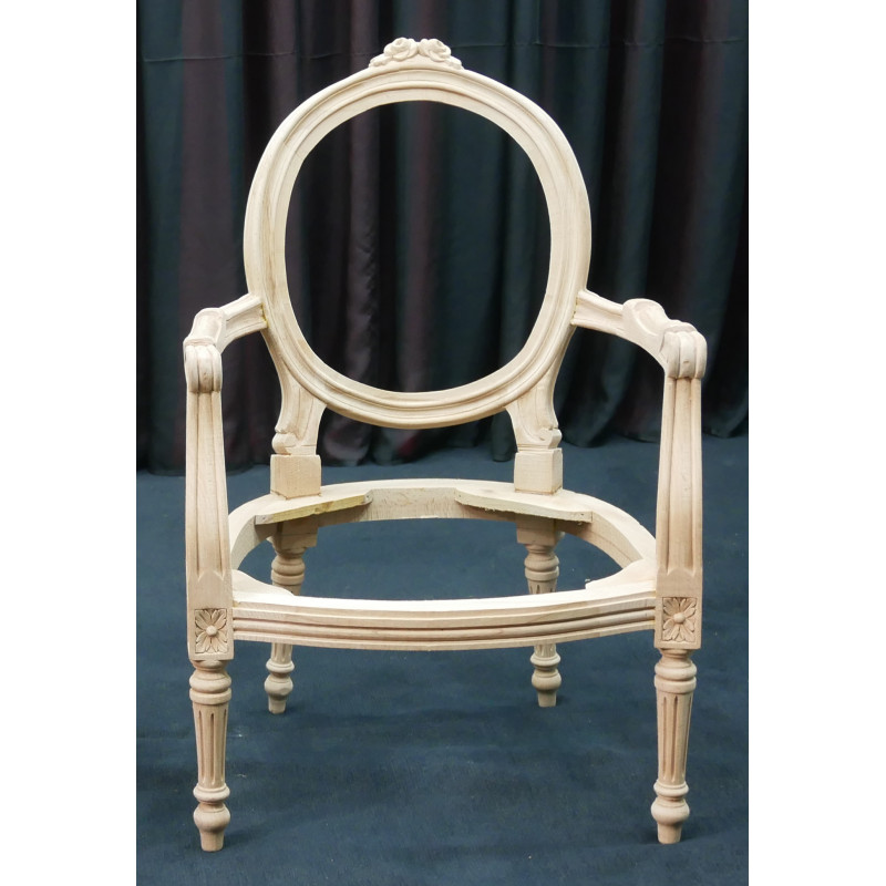 Carcasse Fauteuil Médaillon Fleurette ENFANT de Style Louis XVI Carcasse Fauteuil Médaillon Fleurette ENFANT de Style Louis XVI
