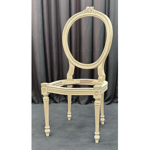 Lot 6 Carcasses de Chaises Médaillon Fleurette de Style Louis XVI